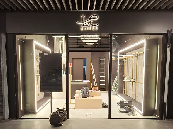 Report Engenharia Arquitetura Execução de loja de varejo em estação de metrô Conformidade com normas de segurança do local LC Grifes – Estação Vila Sônia 4